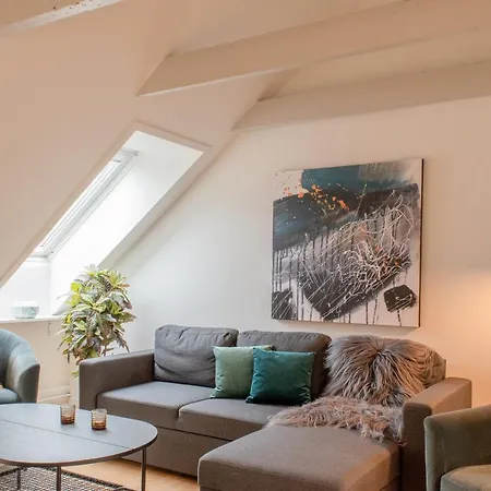 Lovely 2 Bedroom In The Centre Of Apartament